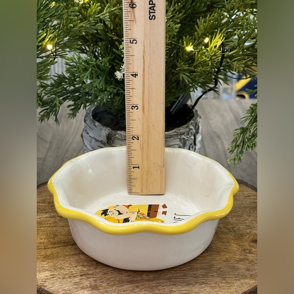 Brand NEW w/Tags Rae Dunn Disney Pixar BUDDIES Small Pie Dish feat Dug & Russell - Picture 10 of 11